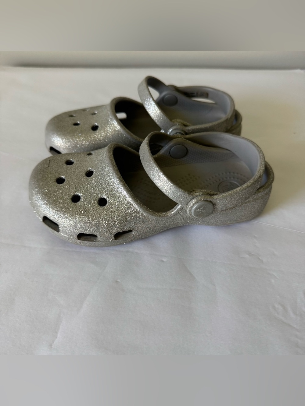 CROCS Size 11 Toddler Girls Silver Sparkly Mary Jane Sandals Shoes
